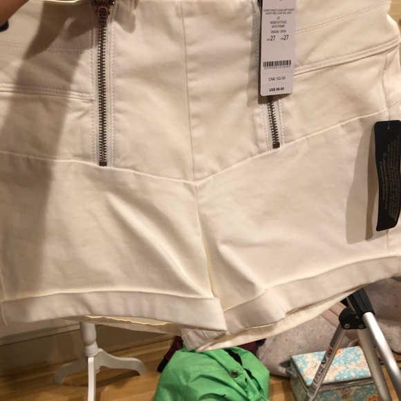 NWT Bebe white zipper shorts size 27 - Picture 5 of 7